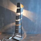 lampe a poser, tout acier. base en béton